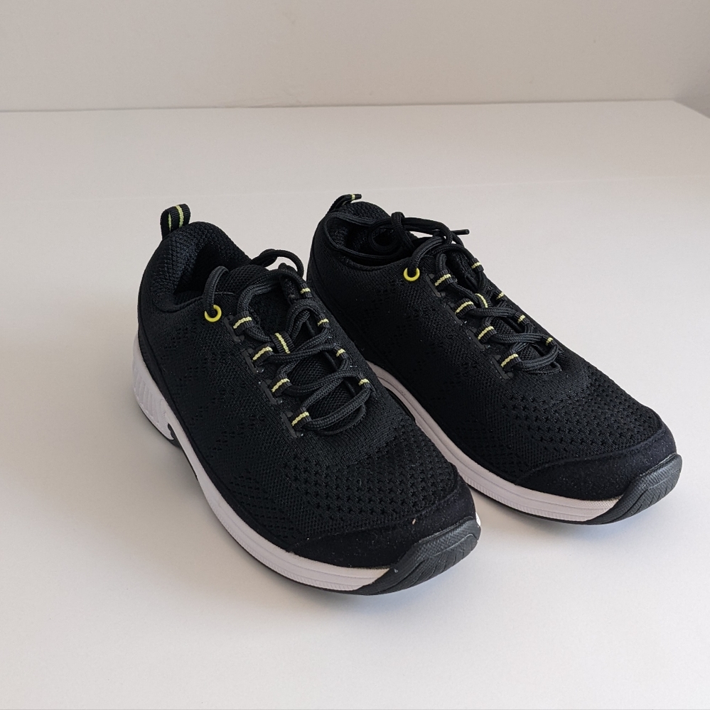 Orthofeet Coral Stretch Knit Black